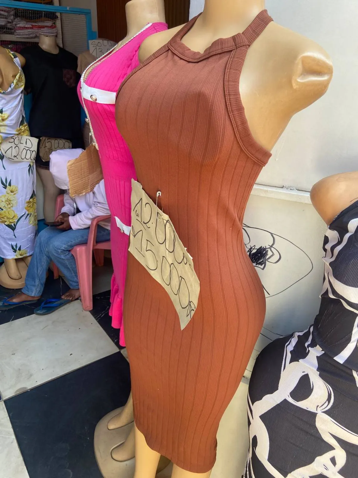 Robe droite moulante