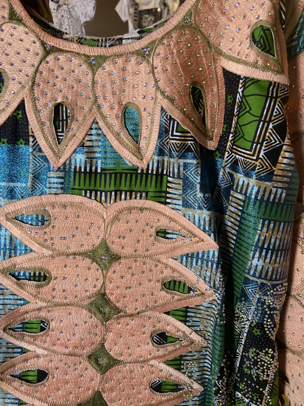 Miniature Robe brodée