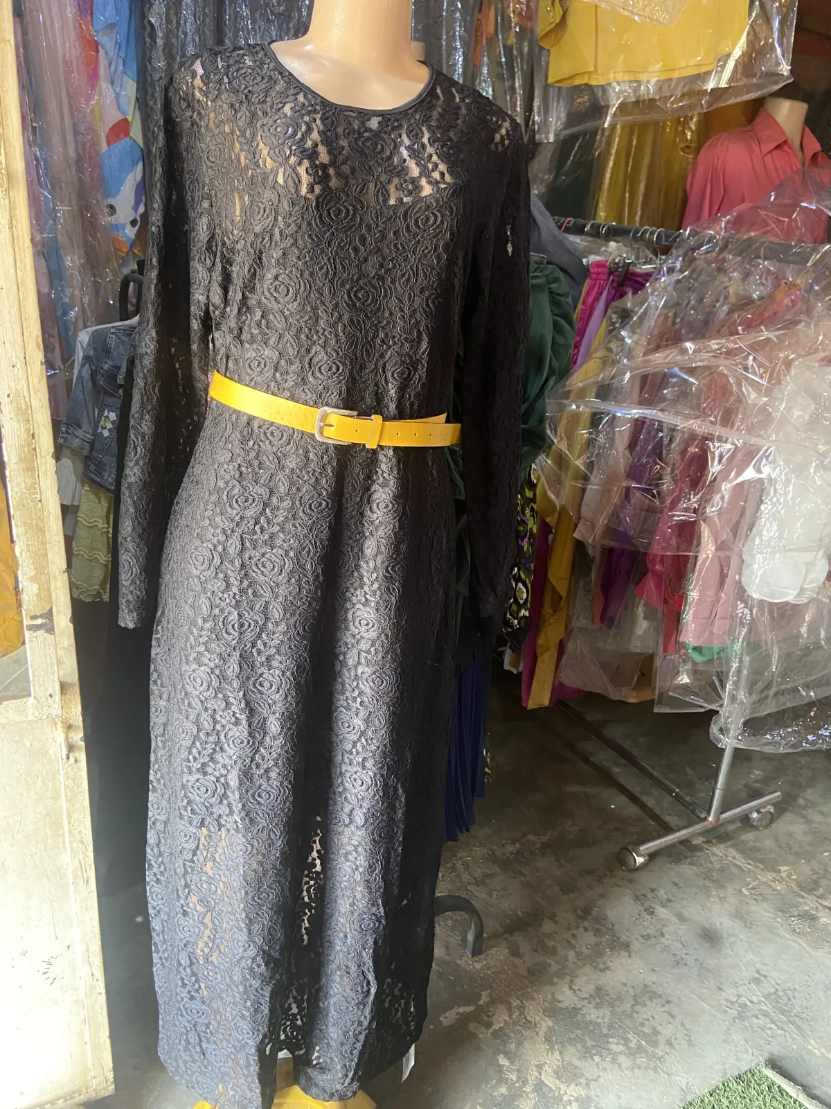Miniature Robe longue manche noire dentelle