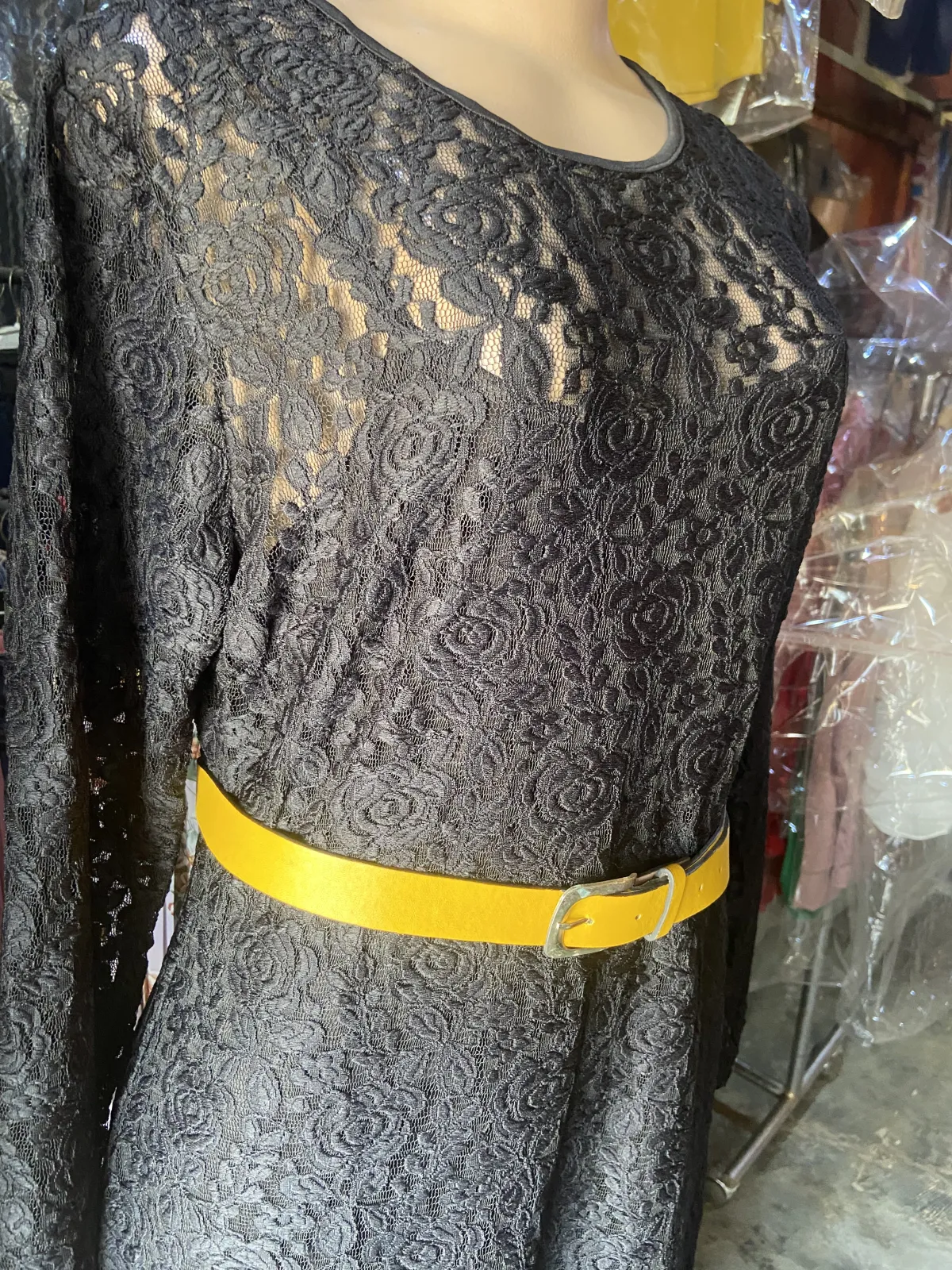 Miniature Robe longue manche noire dentelle
