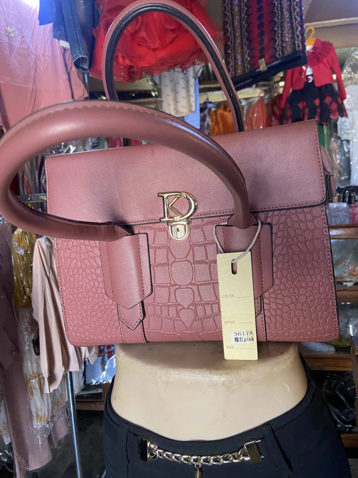 Miniature Sac dame en teinte rose pale